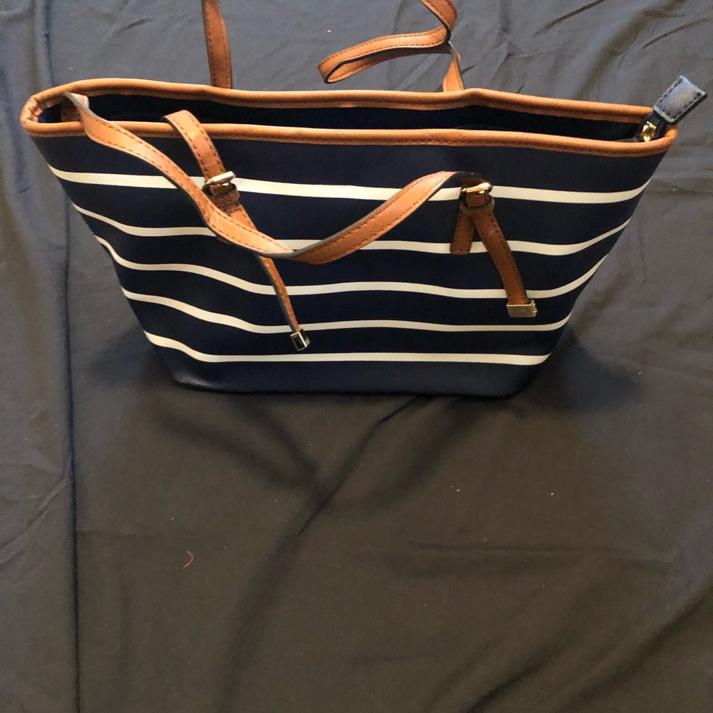 Hand bag - Picture 2 of 2
